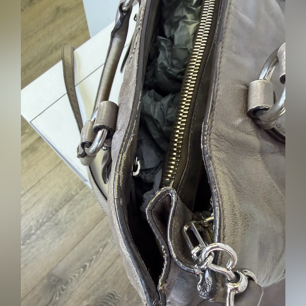 Vintage Miu Miu Vitello Shine In FUMO Gray Leather Shoulder Satchel - Picture 16 of 16